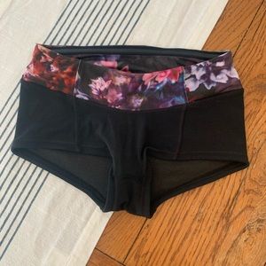 LuLuLemon Booty Shorts